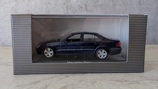 Mercedes-Benz E Klasse - Scale 1:43 - Minichamps - Boxed Ltd Edition picture