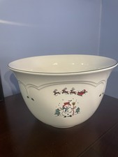 Pfaltzgraff Snow Village Large Serving Bowl Excellent Never Used Discontinued  picture