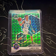 Panini 2020-21 Mosaic NBA Debut LaMelo Ball Green Mosaic Prizm RC #262 picture