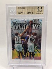 Topps 1997-98 Finest Refractors Tim Duncan Rare Defenders #306 BGS 9.5 Rookie picture