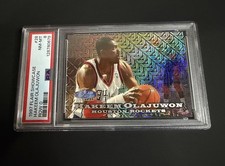 1997-98 Fleer Flair Showcase Hakeem Olajuwon #28 Row 0 /500 PSA 8 picture