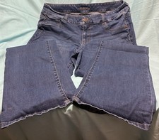 Maurices Women's Blue Medium Wash Denim Bootcut Jeans 5-Pocket Mid Rise picture