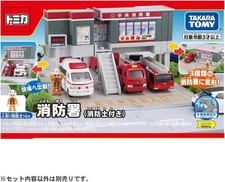 TAKARA TOMY JAPAN TOMICA TOWN Fire department with Firefighter picture
