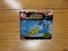 New 2016 RETIRED Lego DC Comics 30603 Batman Classic TV Series-Mr. Freeze MF Set picture