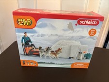 SCHLEICH WILD LIFE #42558 Artic Explorer Huskies & Dog Sled (19-pc Playset) NEW picture
