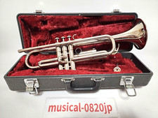 YAMAHA YTR-136 Trumpet with Hard Case Mouthpeace Musical instrument picture