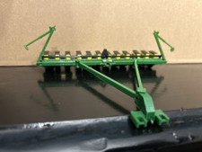 Customized  Ertl 1/64 John Deere 7200 Pull Type Planter  picture