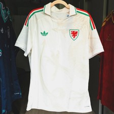 adidas Wales 2026 Official Away Soccer Jersey Kit White Size Large NWT  picture