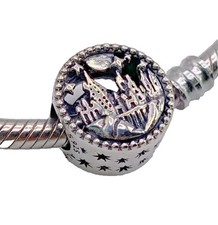 Authentic Pandora Harry Potter /Hogwarts  Charm picture