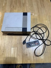 Nintendo NES Console NES-001 w/ Original Controller Powers On Untested As Is picture