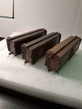 3 HO Scale 40 Ft Box Cars With KD's And Metal Wheels picture