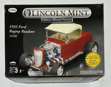 TESTORS LINCOLN MINT ULTRA METAL 1932 FORD RAGTOP ROADSTER 1:24 7127 picture