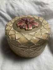 Beautiful Trinket Box Wendy Reed Signed Vintage Gold Tone picture