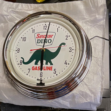 Sinclair DINO Gasoline Round Analog Wall Clock Arabic Numerals Silver picture