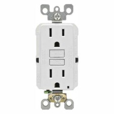Leviton M42GFNT14W 15A-125V Duplex Outlet - White - (Pack of 4) picture