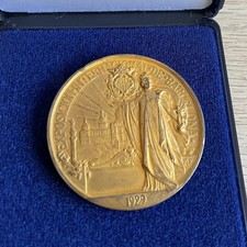Barcelona 1929 Gold over Sterling .916 Silver Medal picture