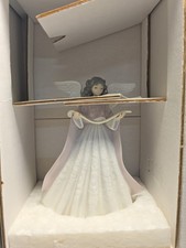 Lladro 1991 Glossy Figurine “Pink Singing Angel” #5831 Tree Topper  picture