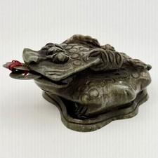 Vintage Hand Carved Stone Money Toad Figurine Three Legged Feng Shui Wealth Frog picture