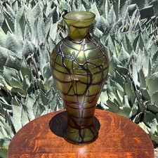 VEINED THREADED IRIDESCENT BOHEMIAN ART GLASS VASE ANTIQUE PALLME-KONIG / KRALIK picture