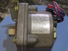 NEW BARKSDALE D1H-H18SS PRESSURE SWITCH D1HH18SS picture