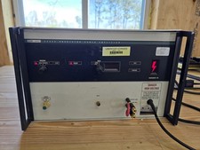 Fluke 5205A PRECISION POWER AMPLIFIER picture