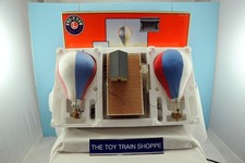LIONEL 24177 OPERATING HOT AIR BALLOON RIDE. O GAUGE. EXC COND IN BOX. picture