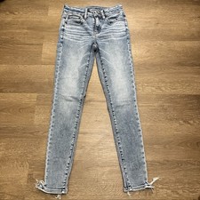 American Eagle Hi-Rise Jegging (Light Wash, Frayed Hem) (2) picture