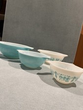 Pyrex AMISH BUTTERPRINT Cinderella Nesting Bowl 4 piece set picture
