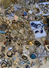 FREE SHIP 1 Lb POUND Jewelry Craft Lot Mystery Mix Vintage Y2K Modern Scoop picture