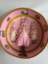 Beautiful antique presentation box with dolls and accessories Gebrüder Kühnlenz picture