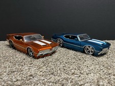 Jada Toys 1:24 Big Time Muscle Blue And Copper 1970 Oldsmobile 442 Bundle Of 2 picture