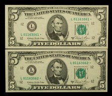 FR 1977-L* $5 1981 A FR Notes US - 2 Consecutive Star Notes - UNC - SKU-CA1909 picture