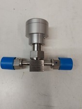 NUPRO SS-4BK-V51-10 VALVE, PNEUMATIC NEW NO BOX picture