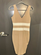 GUESS Women’s Bodycon Dress M Beige/White Colorblock V-Neck Sleeveless Knee picture