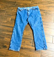 Wrangler Men's Blue Medium Wash Denim Jeans cowboy cut Fit 5-Pocket picture