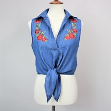 Saće Blue Chambray Floral Embroidered Tie-Front Sleeveless Blouse Women’s Size M picture