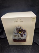 2007 Hallmark Keepsake Snowy Mountain Lodge Magic Light Sound and Motion Christm picture