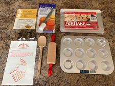 1990s - Land-O-Lakes Kids Baking Set - NEW (Read) picture