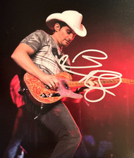 Brad Paisley Signed Original 8x10 inch Photo: Authentic Autograph GENUINE w/COA picture