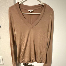 New Reiss Women's M, V-Neck Long Sleeve Solid Pullover Top Beige picture