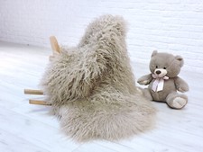REAL ICELANDIC SHEEPSKIN RUG TAUPE MONGOLIAN STYLE CURLY RUG CHAIR COVER 826 picture