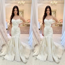 Elegant Mermaid Wedding Dresses Satin Sleeveless Lace Appliques Bridal Gowns picture
