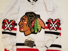 New Winter Classic Chicago Blackhawks jersey Mens Medium M Reebok White picture