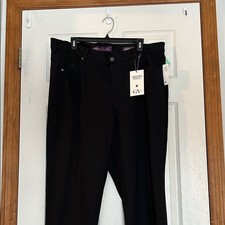 NWT - Gloria Vanderbilt Classic Black Straight Leg Pants picture