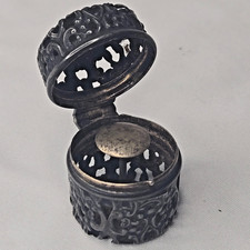 Antique Webster Hallmark Sterling Silver Openwork Thimble Case Hinged Excellent picture