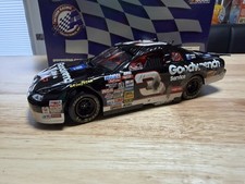 1997 Dale Earnhardt GM Goodwrench Raced Version Daytona 500 Crash Car1/24 Action picture