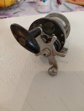 Vintage Pflueger Temco 2075 Bait Casting Reel (Needs Repaired) Fair Condition picture