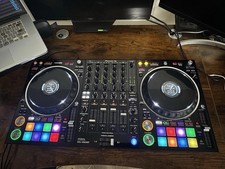 Pioneer Serato DJ Pro Club-Style 4-Channel Performance DJ Controller. picture