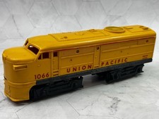 Vintage Postwar Lionel 1066 Union Pacific Alco Diesel Locomotive O Untested picture