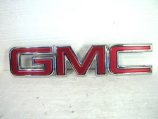 Genuine OEM GM 2015-2020 GMC Yukon Canyon Yukon XL Red Grille Emblem 84125850 picture